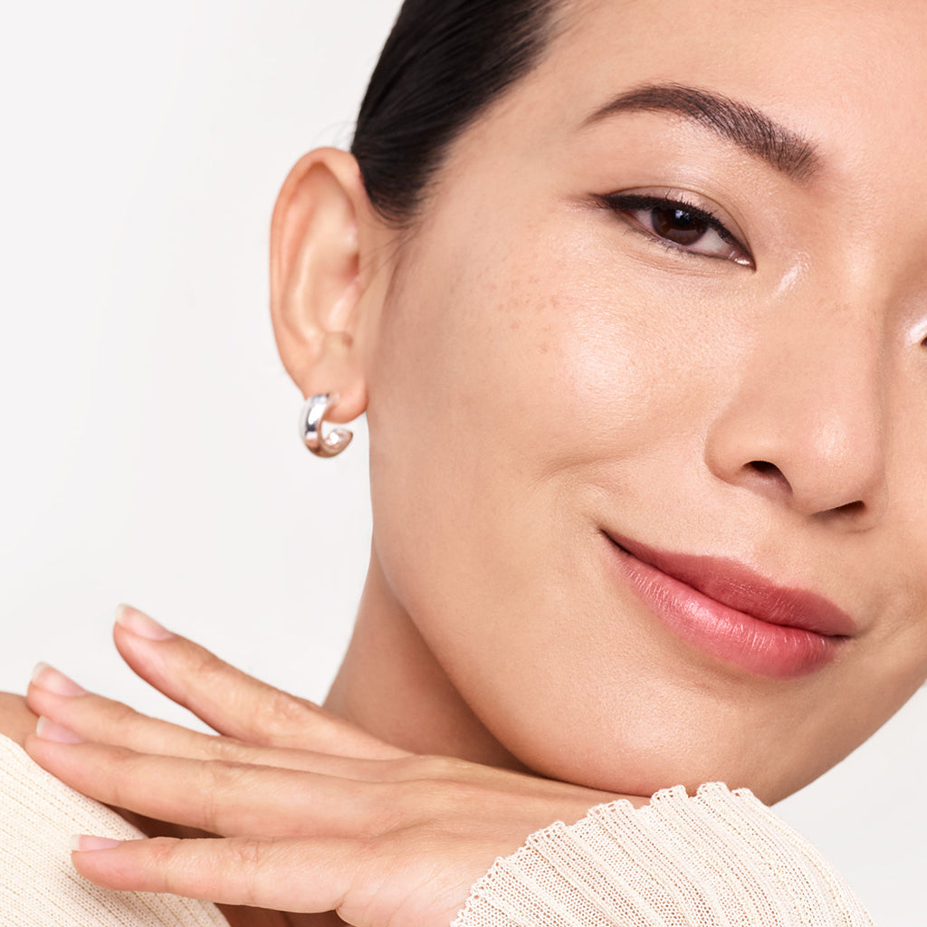 ReEvolve Natural Finish Liquid Foundation - Everyday Beauty Essential