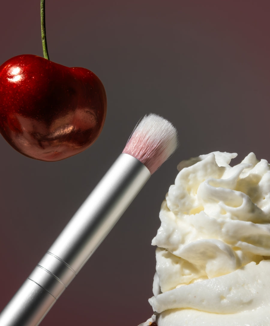 Skin2Skin Everything Eye Polish Brush - Everyday Beauty Essential